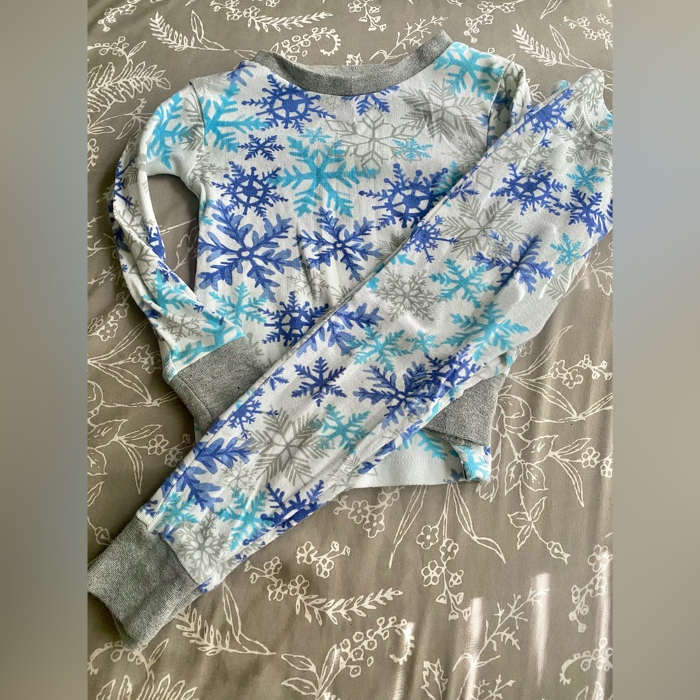 The Honest Company White Baby Tee with Blue Snowflake Print